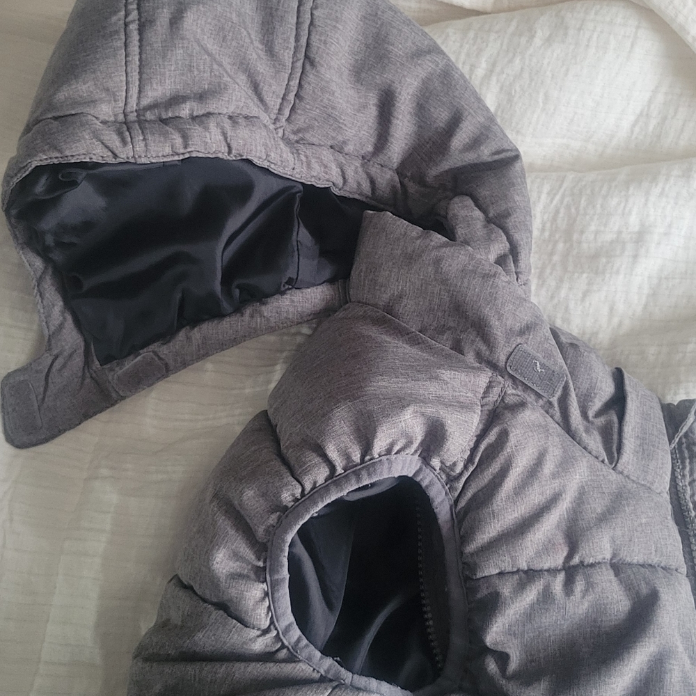 H&M boys 5t-6 puffer vest